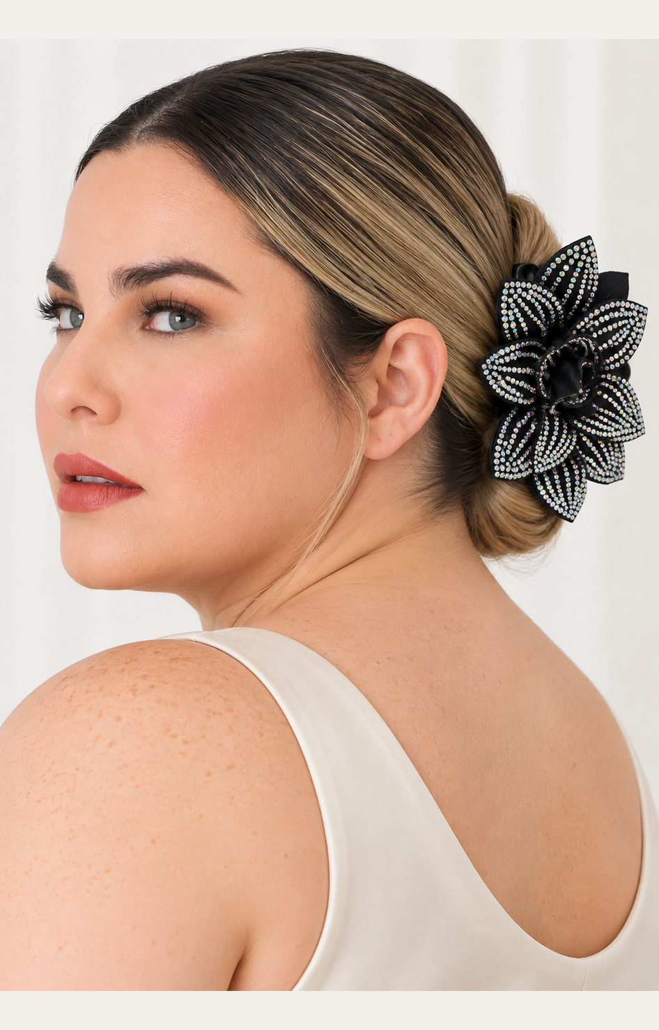 Pinza de cabello con flor tejida