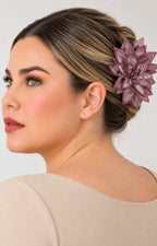 Pinza de cabello con flor de tela