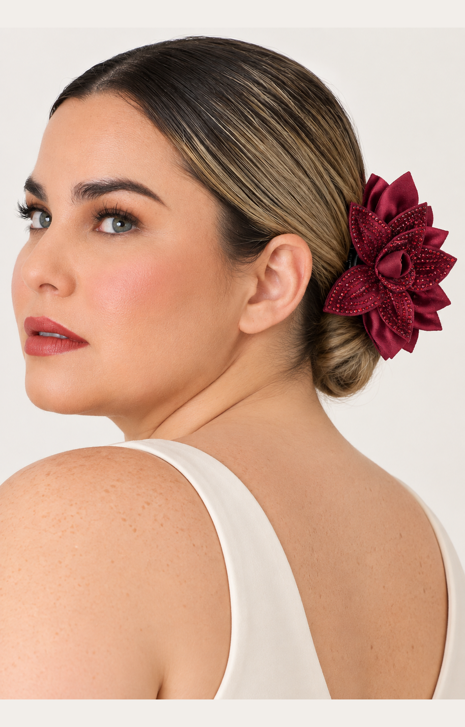 Pinza de cabello con flor tejida