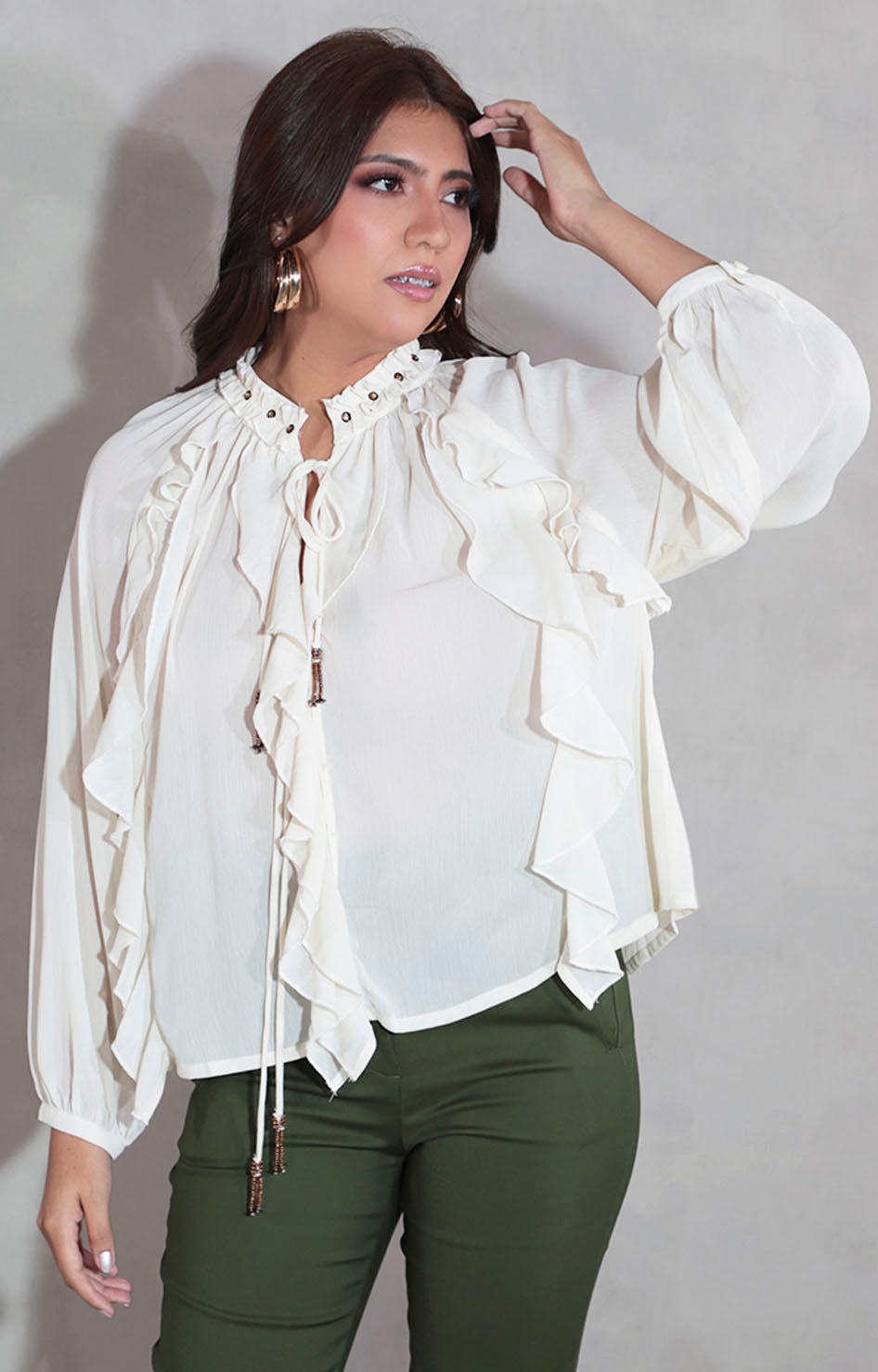 Blusa beige con olanes - BLUSA Boutiquemirel 