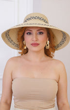 Visera tejida de ala ancha