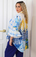Blusa camisera con estampado artístico