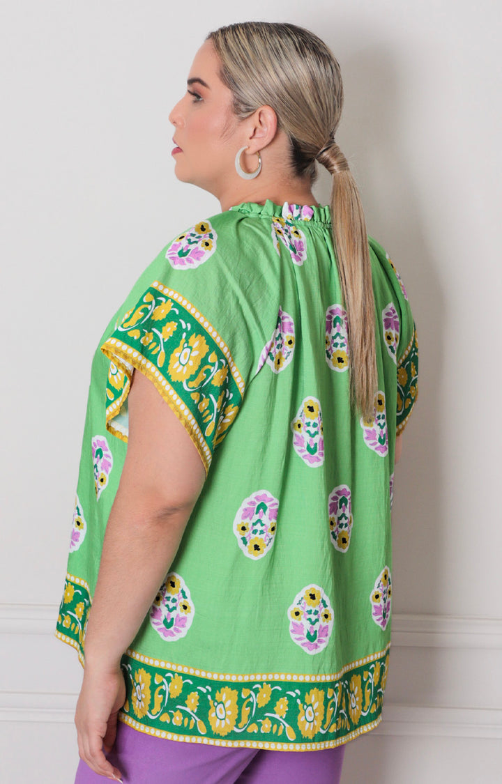 Blusa verde estampada - BLUSAS CURVY Boutiquemirel 