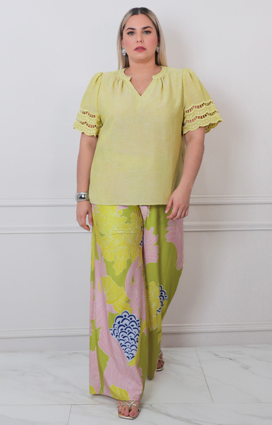 Blusa lisa con detalle - BLUSAS CURVY Boutiquemirel 