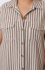Vestido camisero estampado beige