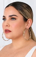 Aretes argolla dorada texturizada