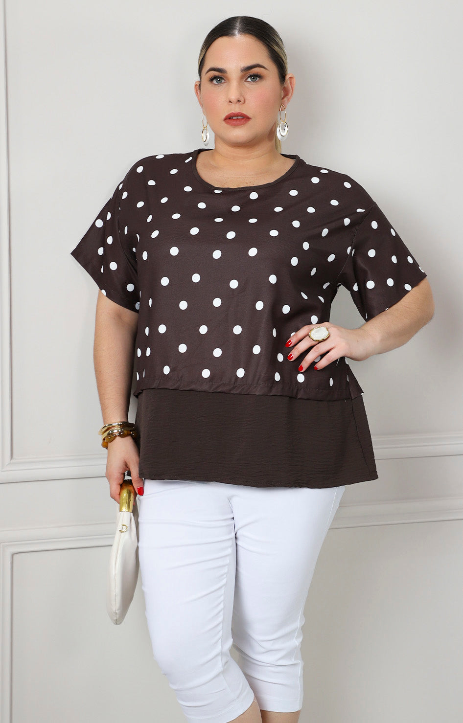 Blusa café con polka dots
