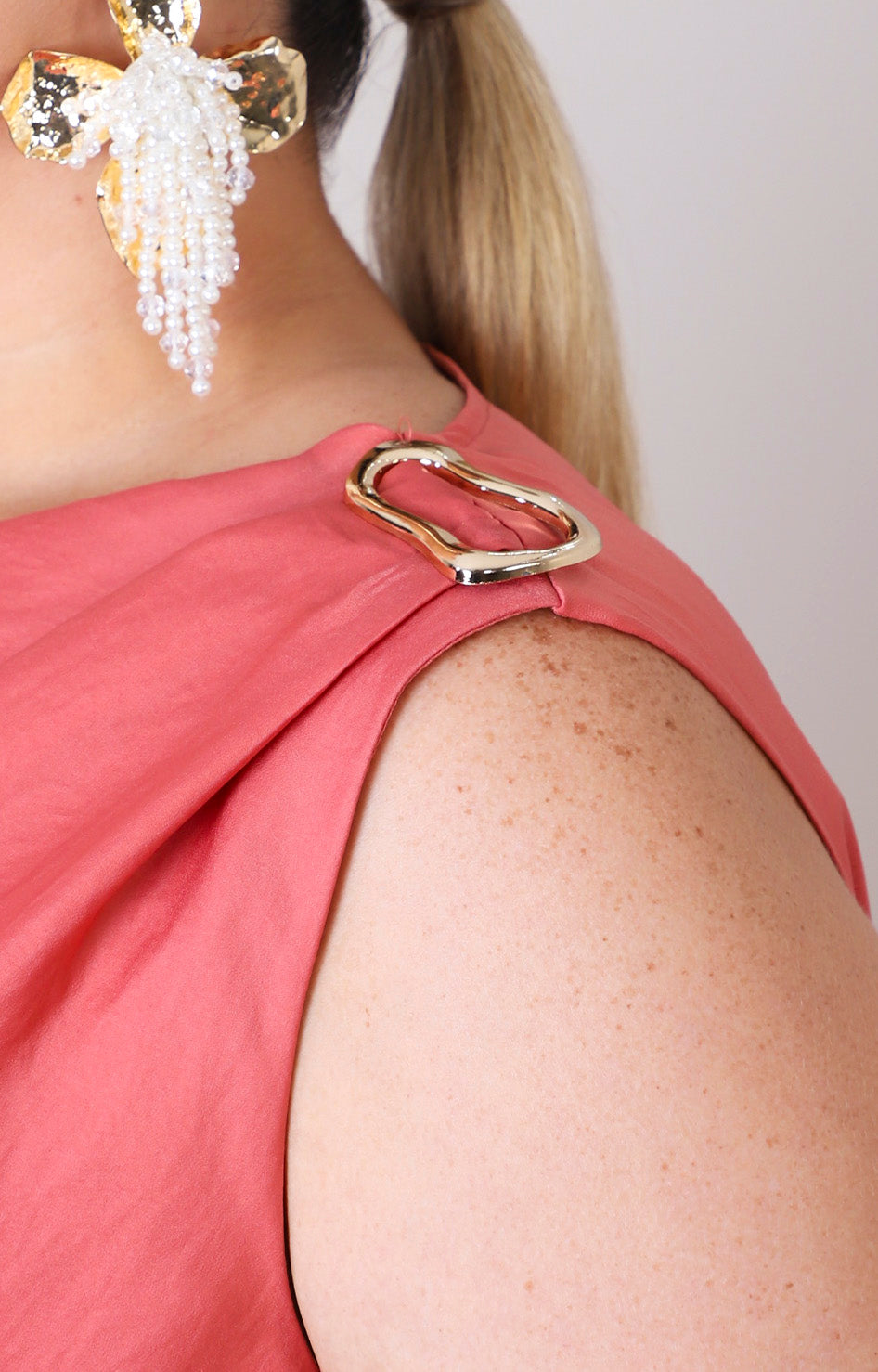 Conjunto liso con hebilla