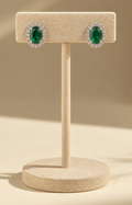 Aretes de piedra verde Boutiquemirel con diseño elegante y acabado doradowaswo