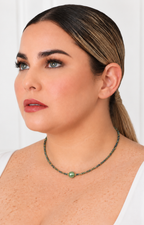 Collar corto de piedra natural Boutiquemirel con diseño artesanal y piedras naturales visibles