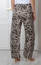 Pantalón  de pierna ancha con animal print