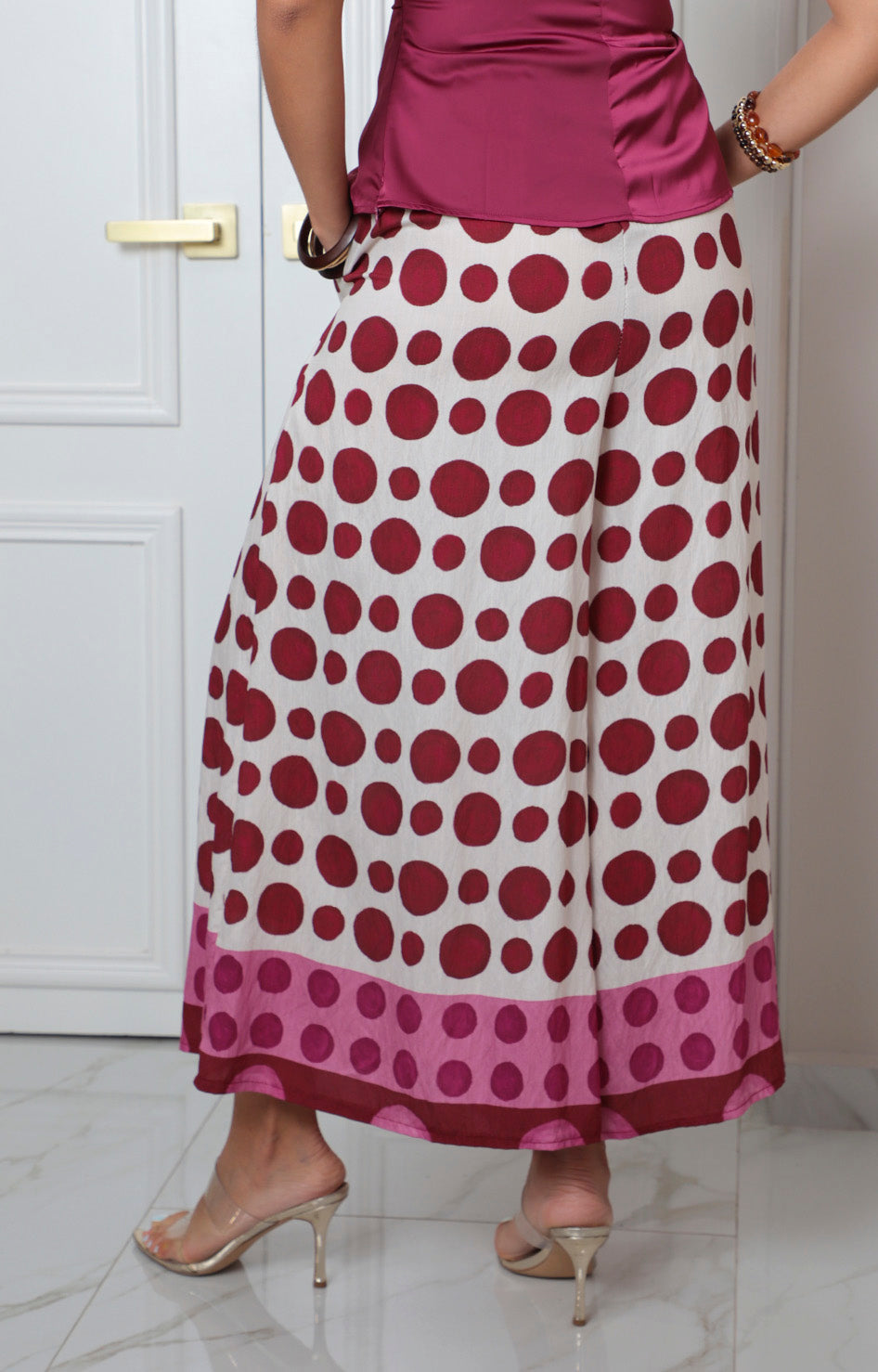 Pantalón con estampado polka dots