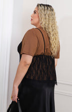 Blusa café con encaje