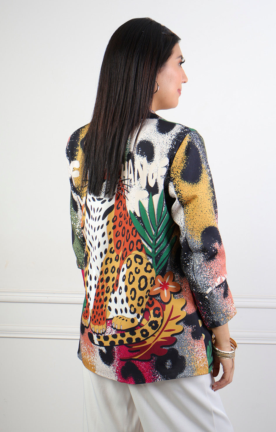 Saco estampado con animal print y lettering