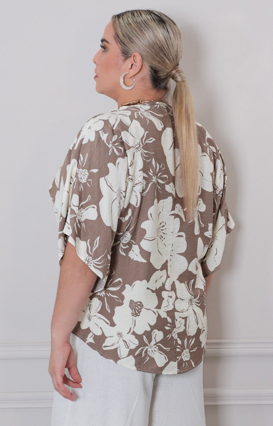 Blusa estampada de flores - BLUSAS CURVY Boutiquemirel 