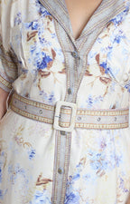 Vestido camisero beige con cinturón