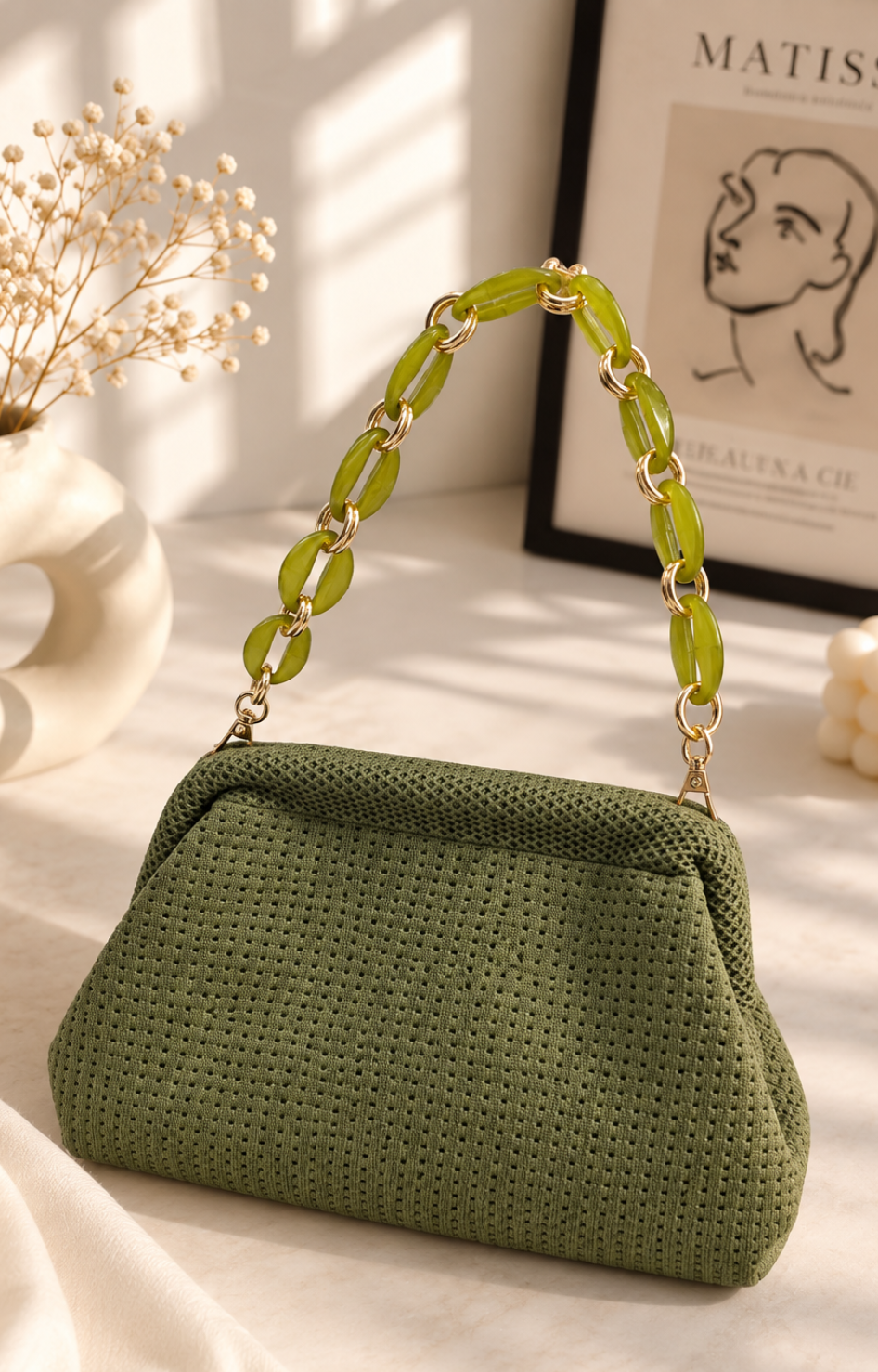 Bolsa clutch con asa de cadena
