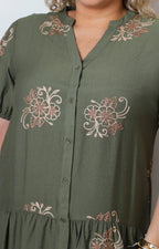 Vestido corto bordado con mangas globo