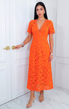 Vestido naranja de guipur