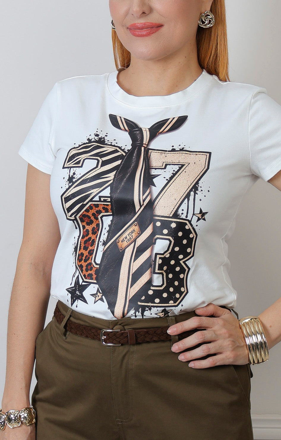 Blusa blanca regular Boutiquemirel con estampado gráfico delantero