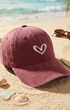 Gorra Bordada con Corazón - GORRAS Boutiquemirel 