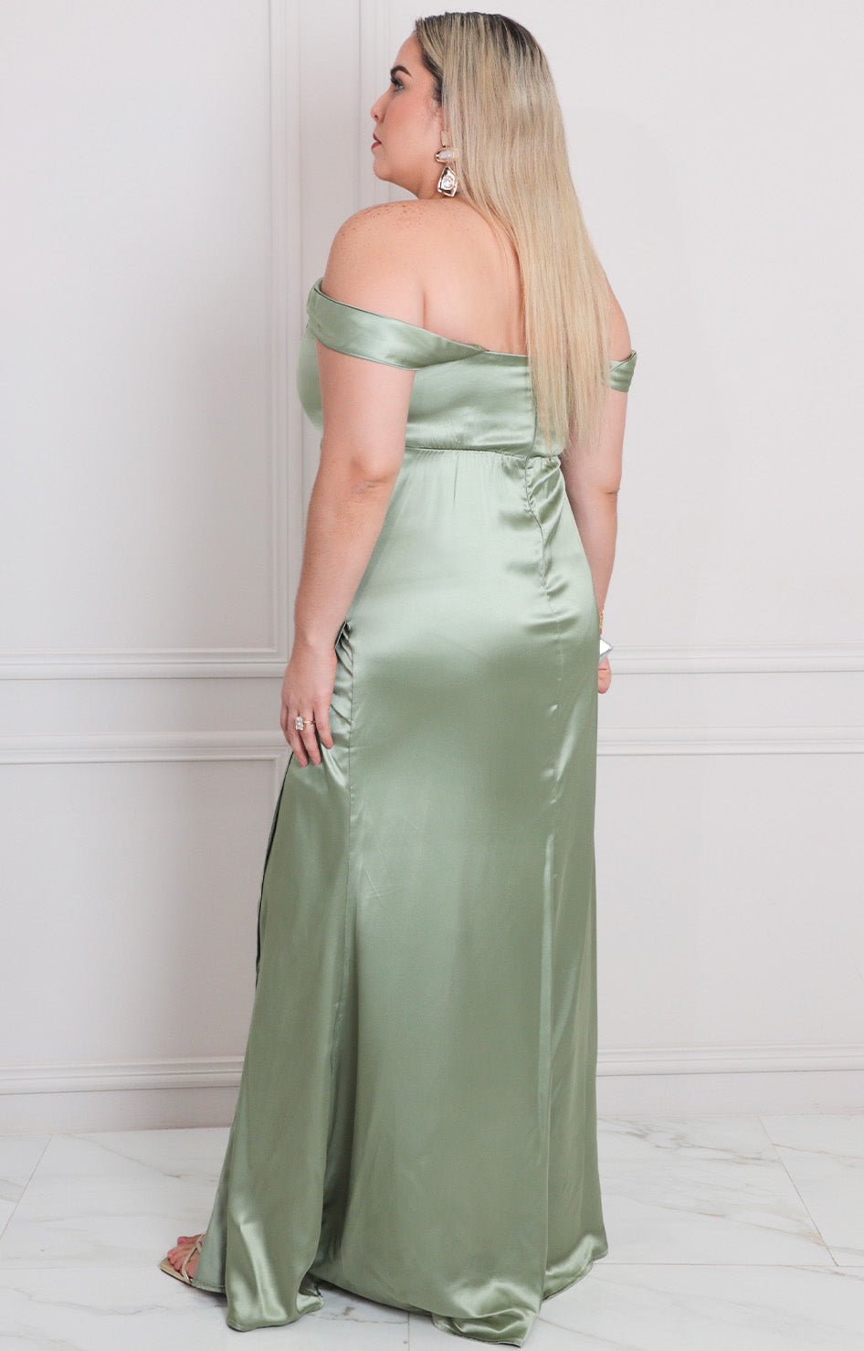 Vestido de tirantes con fruncido - VESTIDO LARGO CURVY Boutiquemirel 