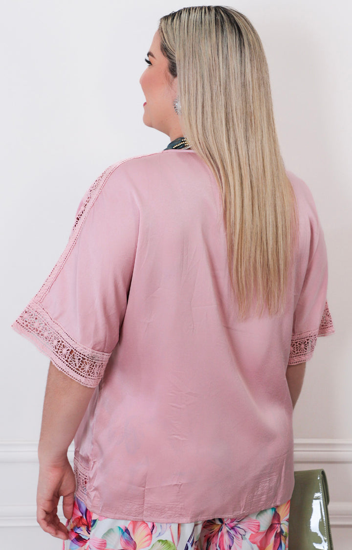 Blusa lisa con bordado - BLUSAS CURVY Boutiquemirel 