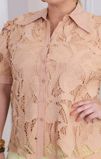 Blusa de guipur con botones