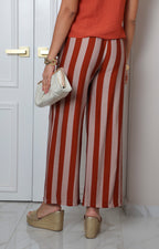 Pantalón de rayas con cordón ajustable