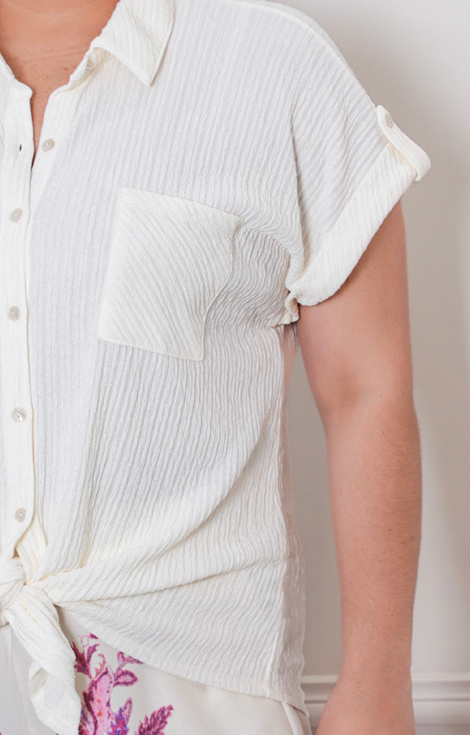 Blusa beige con botones - BLUSAS CURVY Boutiquemirel 