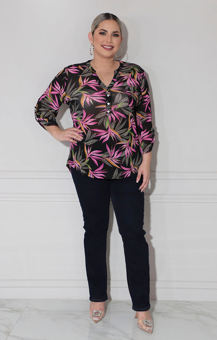Blusa negra con palmas