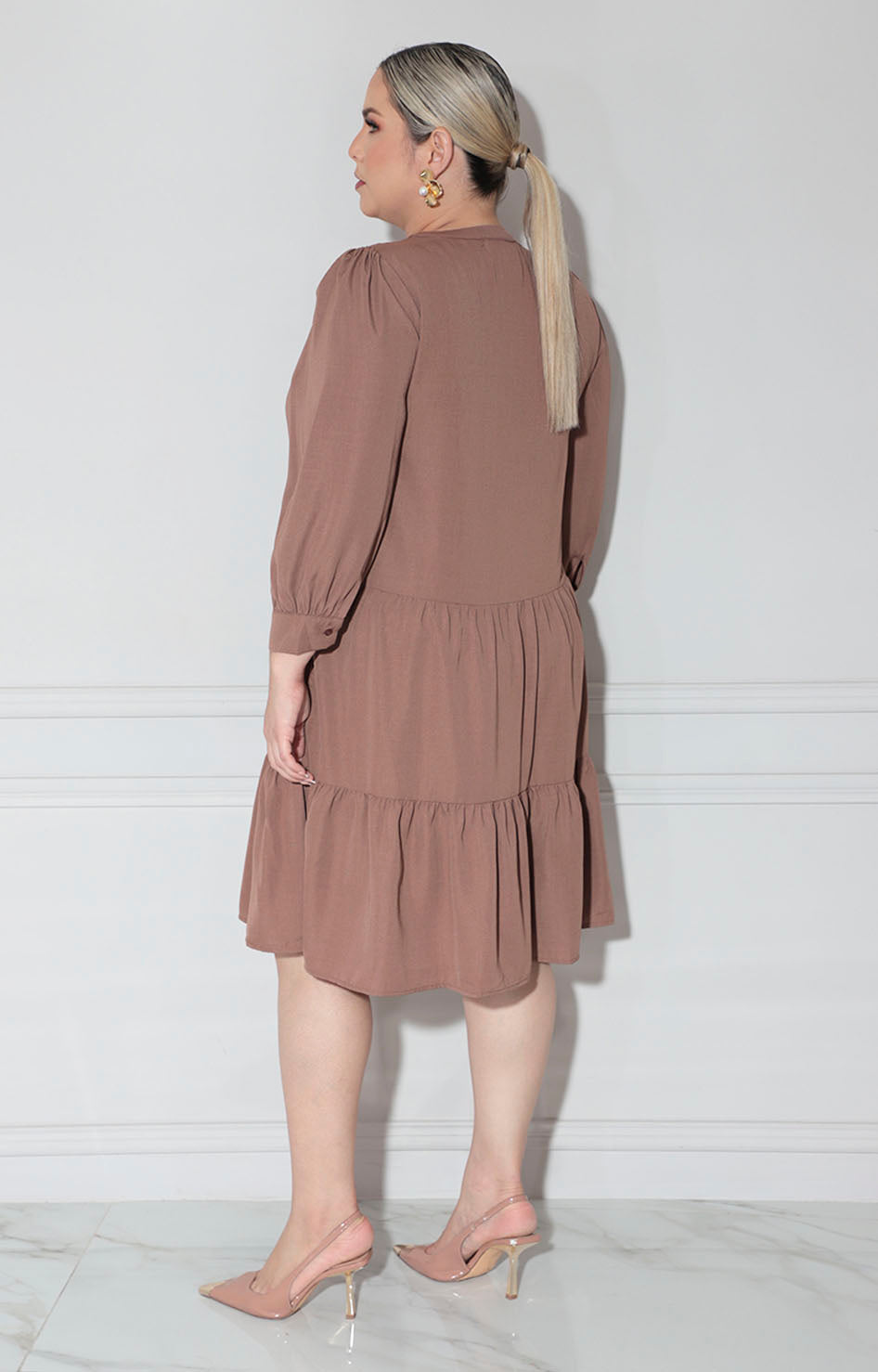 Vestido café bordado