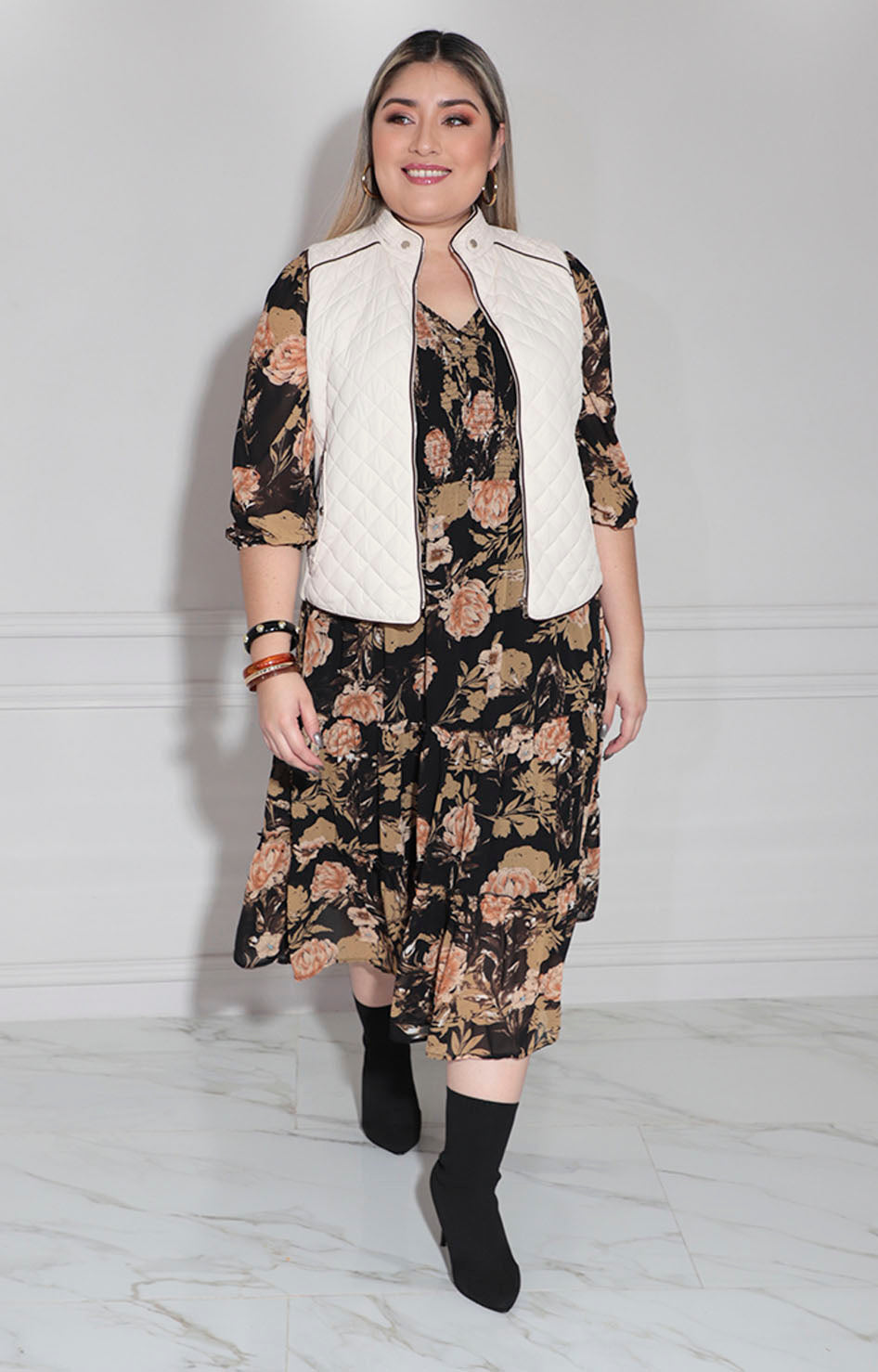 Vestido negro con flores