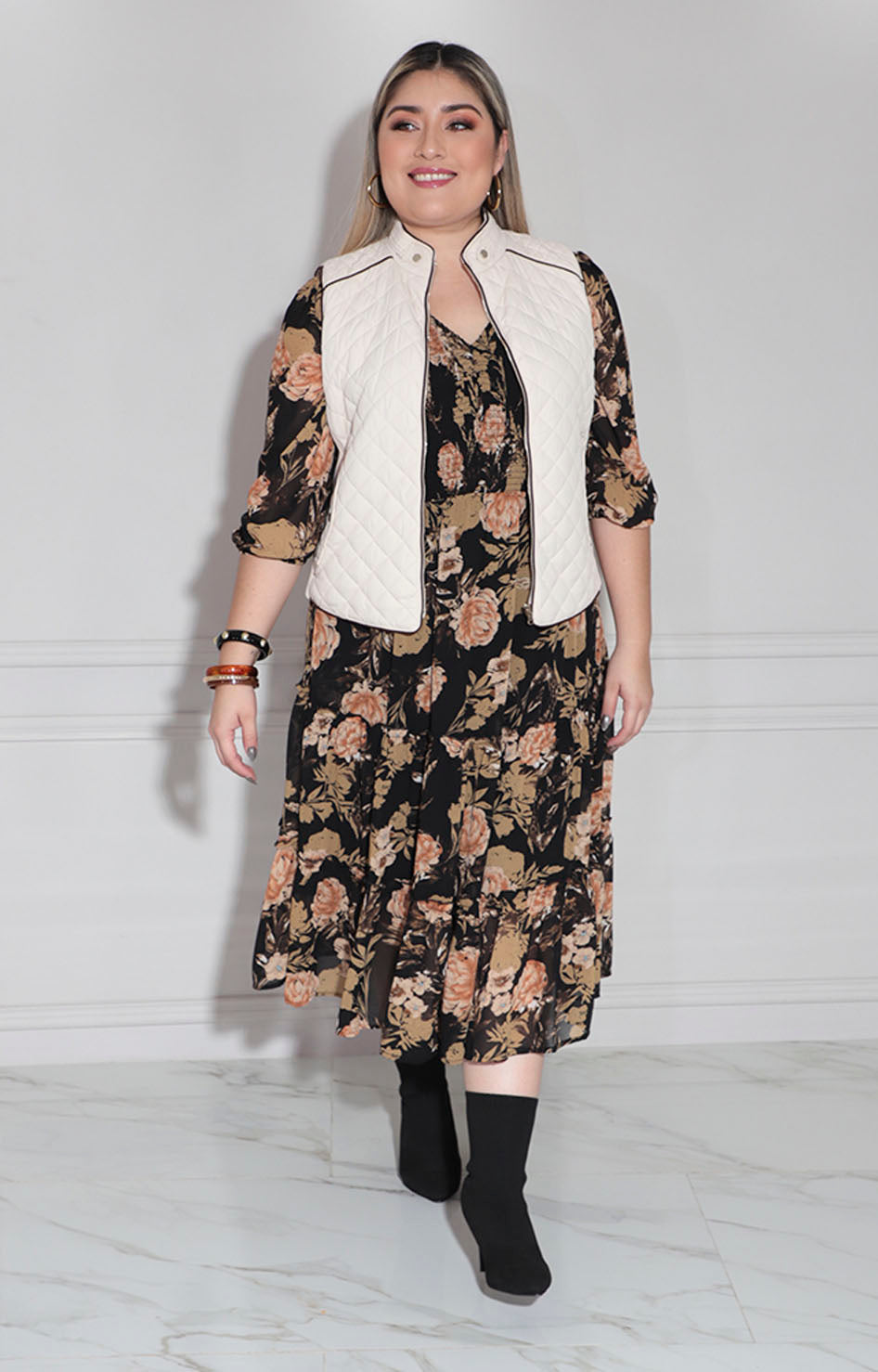 Vestido negro con flores