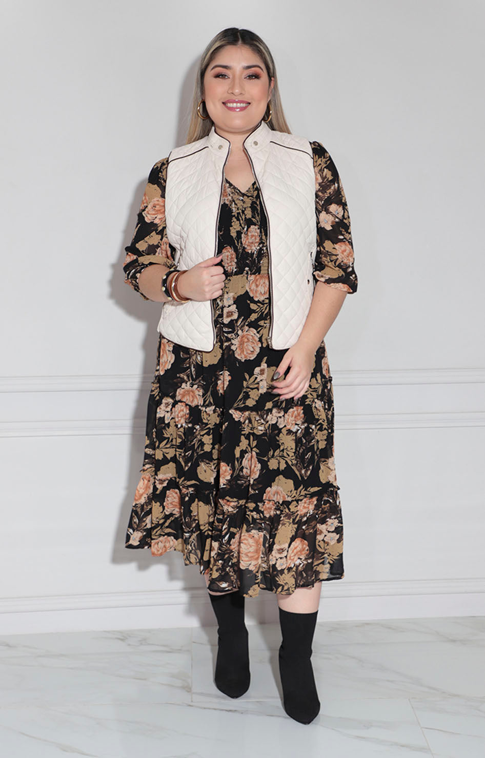 Vestido negro con flores