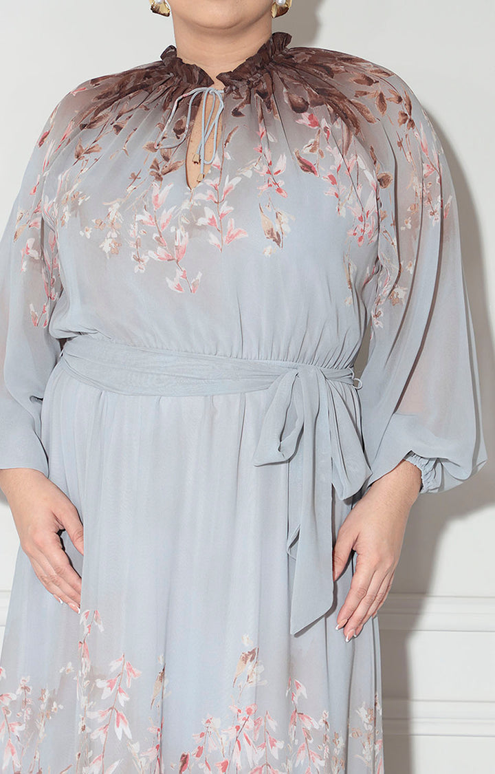 Vestido gris con flores