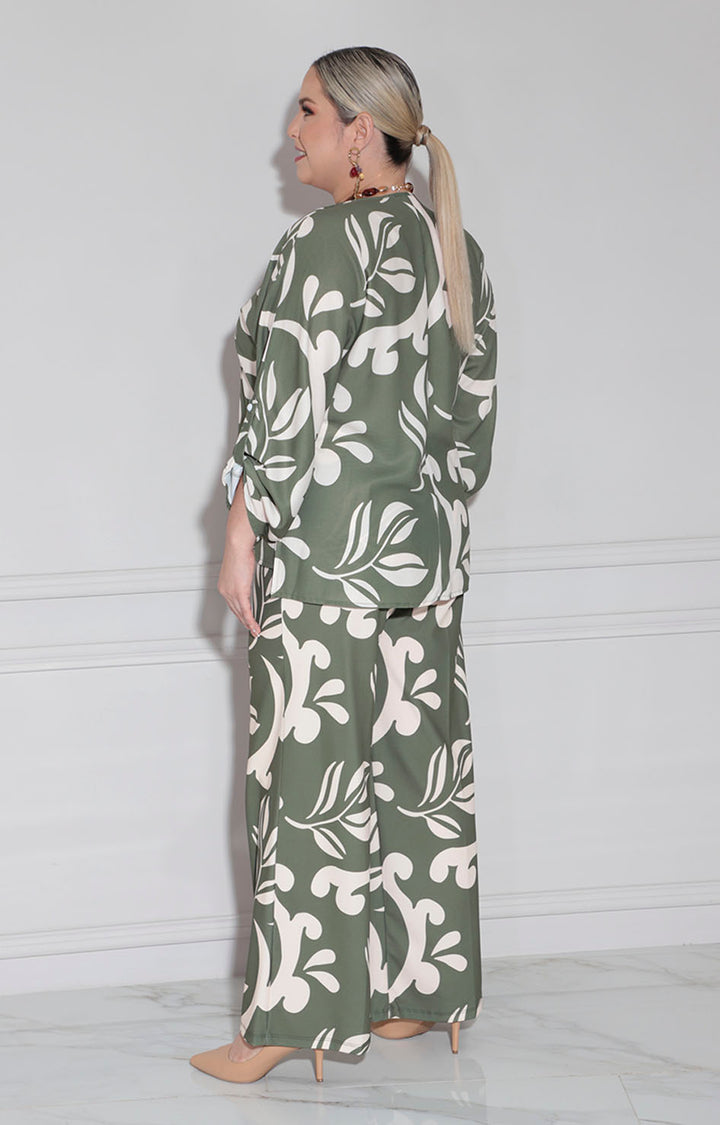 Conjunto verde floral