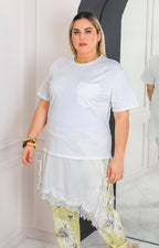 Blusa asímetrica con encaje