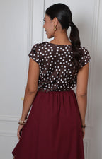 Blusa café estampada con polka dots