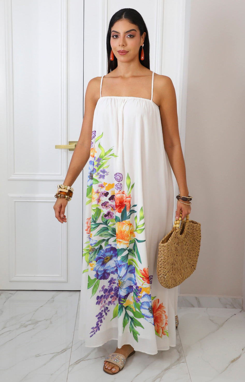 Vestido beige largo floral de tirantes