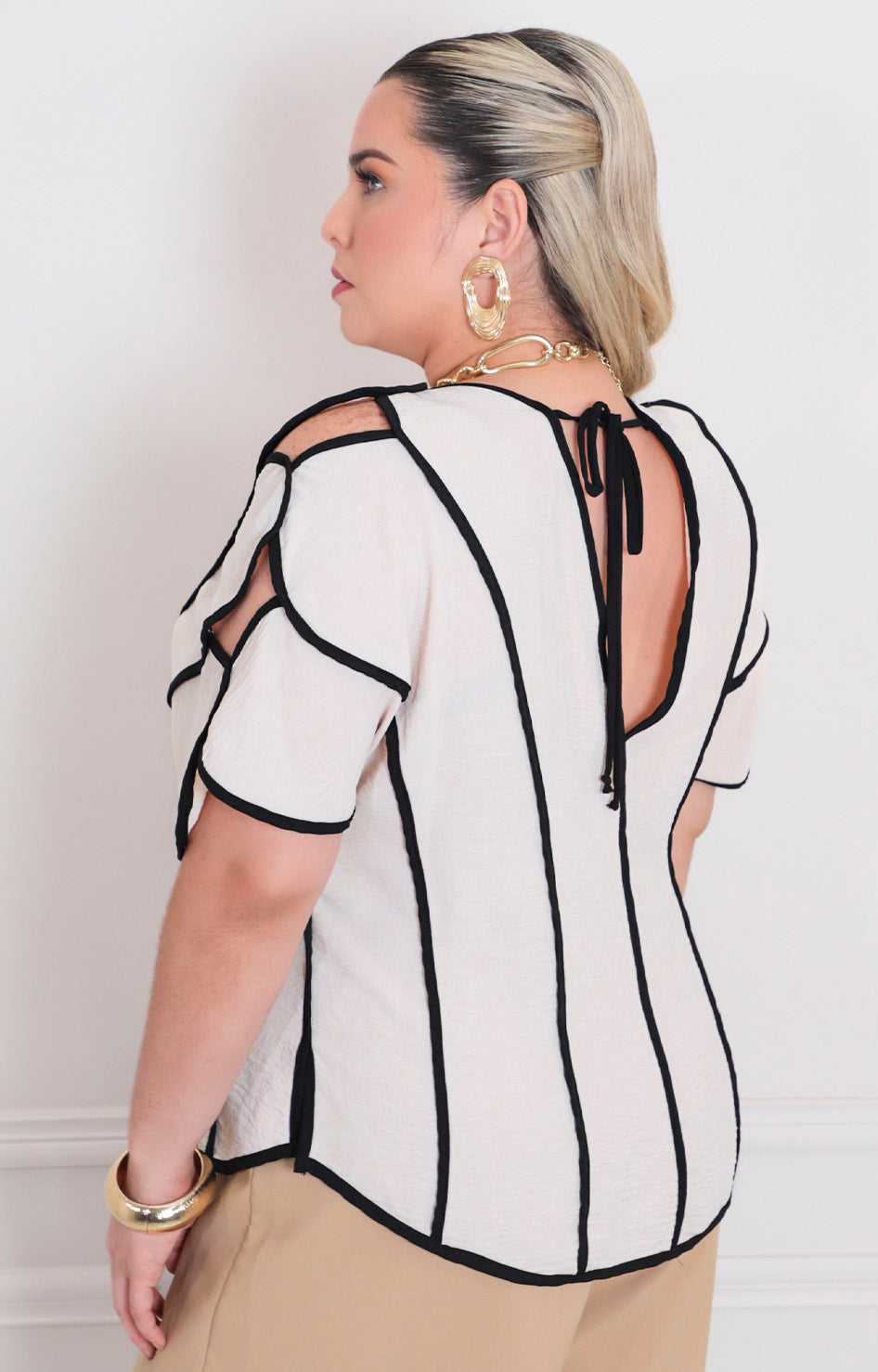 Blusa asimétrica con abertura