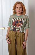 Blusa de encaje con estampado gráfico