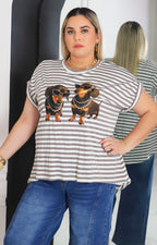Playera estampada con rayas beige
