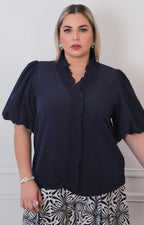 Blusa lisa con volantes - BLUSAS CURVY Boutiquemirel 