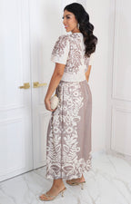 Conjunto beige estampado floral