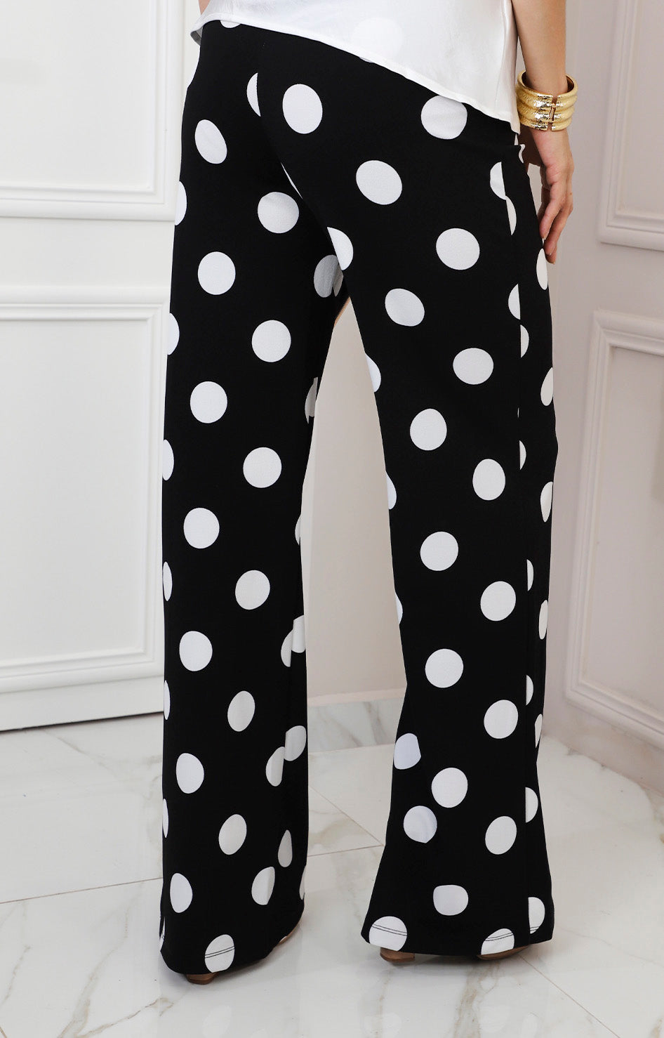 Pantalón negro con polka dots