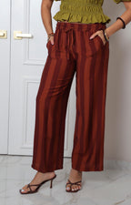 Pantalón de rayas con cordón ajustable