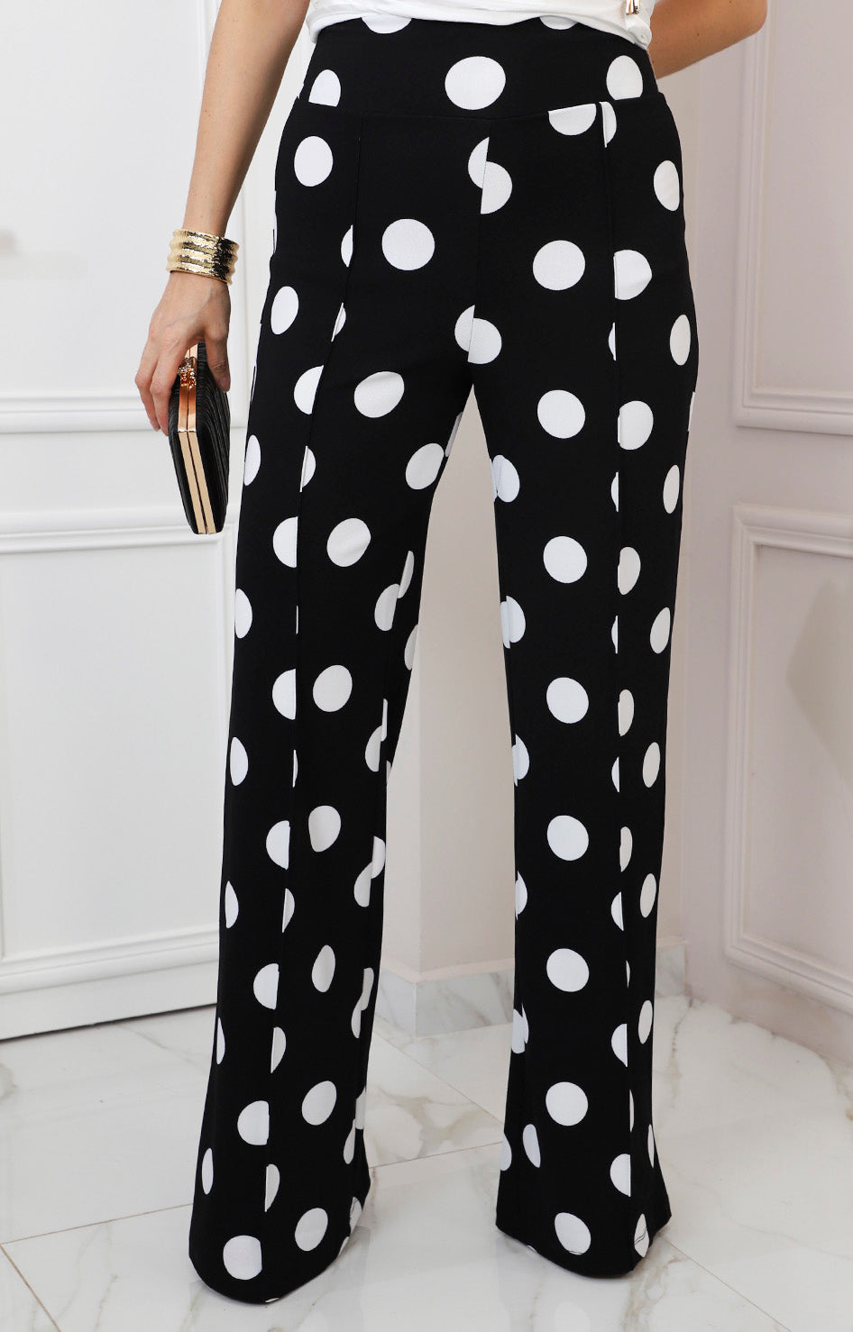 Pantalón negro con polka dots
