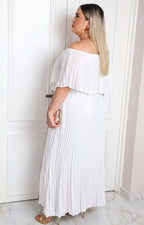 Vestido plisado con mangas mariposa