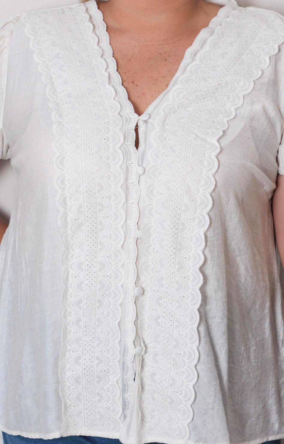 Blusa blanca con bordado - BLUSAS CURVY Boutiquemirel 